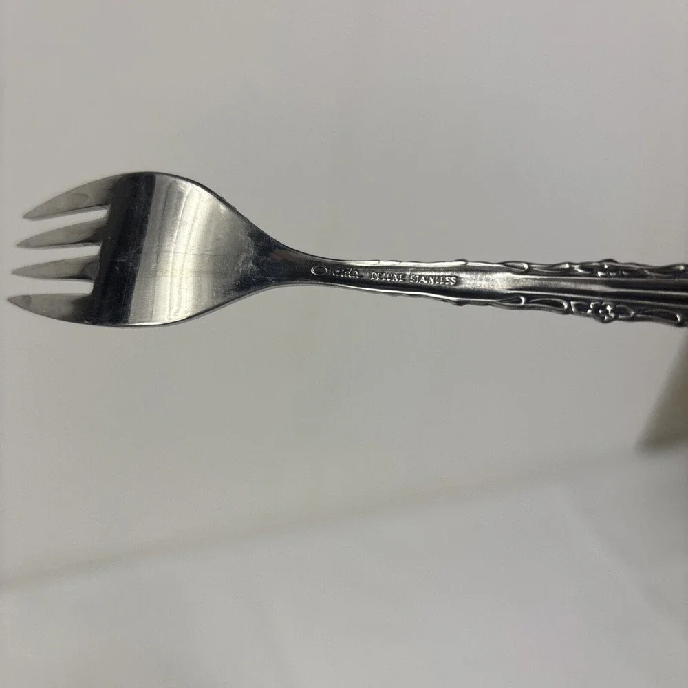 Oneida Deluxe CHERIE  Set of 3‎ Salad Forks 6 3/4